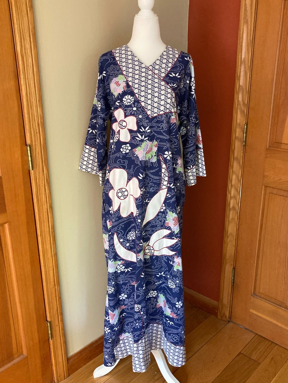 Vintage 1970s Swirl with Maxime Maxi Dress Size S Japanese Floral Bell Sleeve